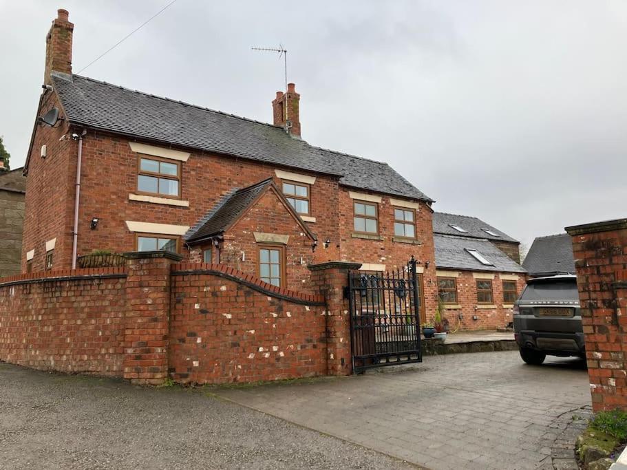 Woodbine Cottage-Part Of Alton Cottages Extérieur photo